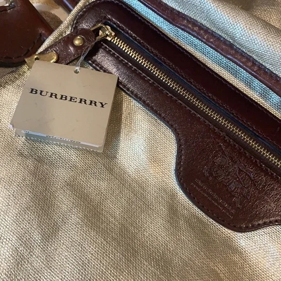 BURBERRY Unique Travel Bag - Picture 10 of 13